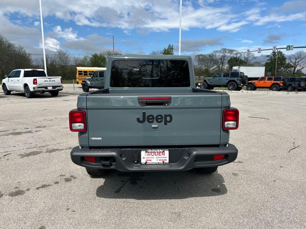 new 2025 Jeep Gladiator car, priced at $39,026