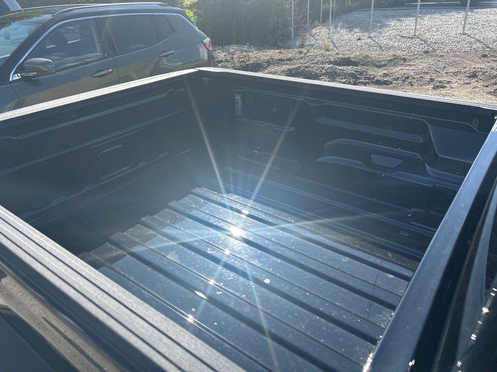 new 2025 Jeep Gladiator car, priced at $43,195