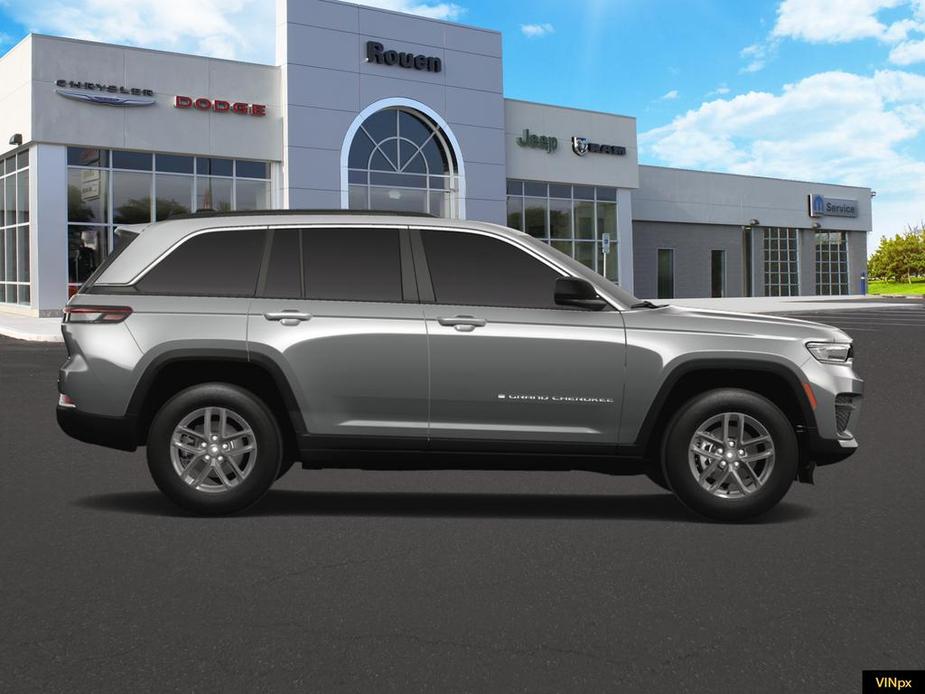 new 2024 Jeep Grand Cherokee car, priced at $40,059