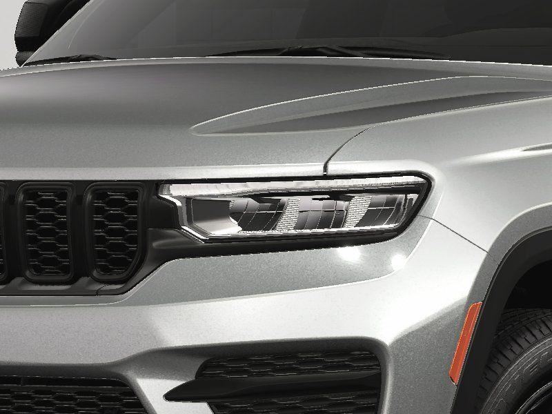 new 2025 Jeep Grand Cherokee car, priced at $43,072