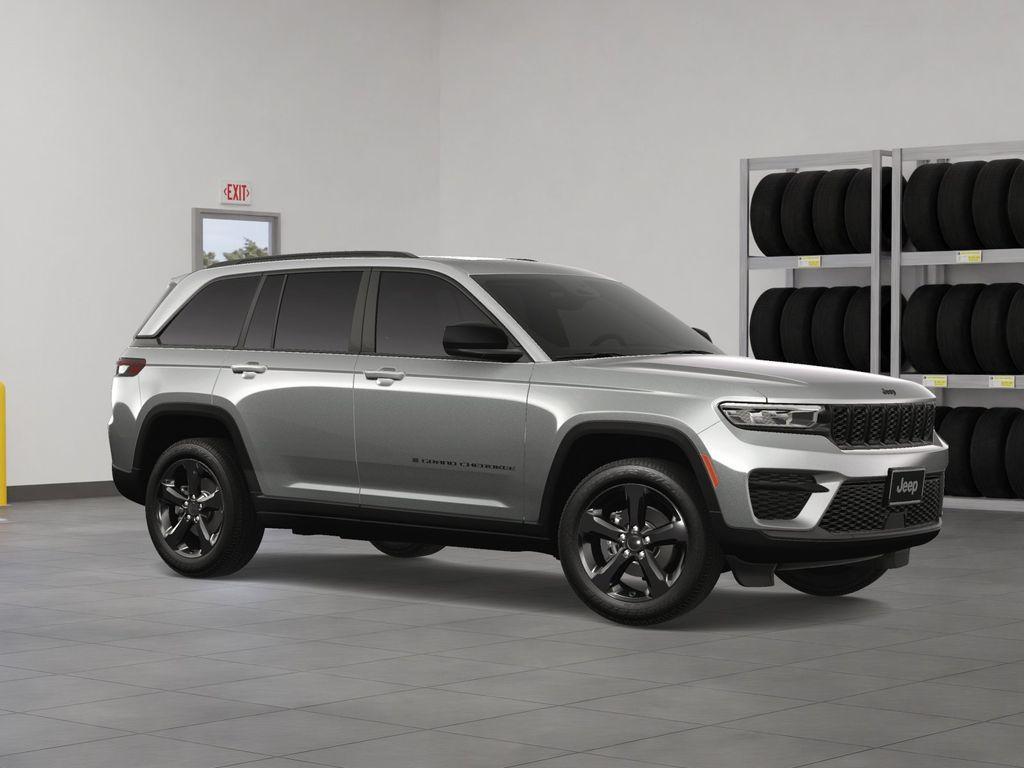 new 2025 Jeep Grand Cherokee car, priced at $43,072