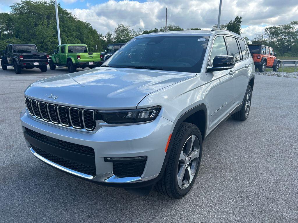 new 2024 Jeep Grand Cherokee L car, priced at $42,316