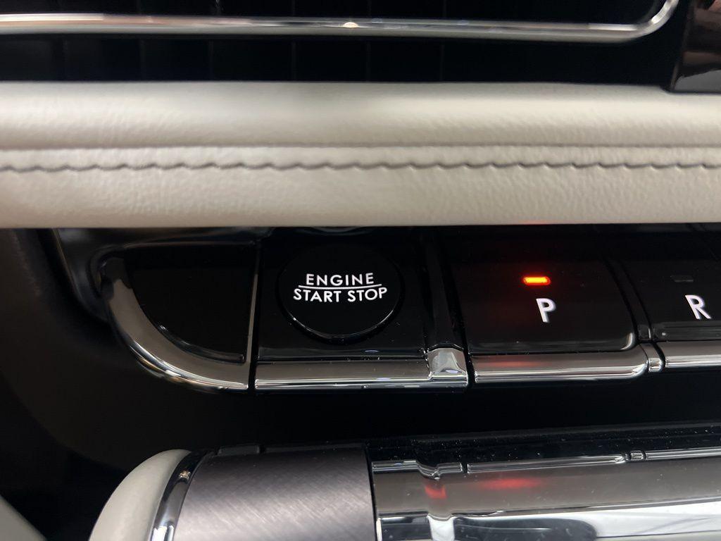 used 2025 Lincoln Aviator car, priced at $61,181