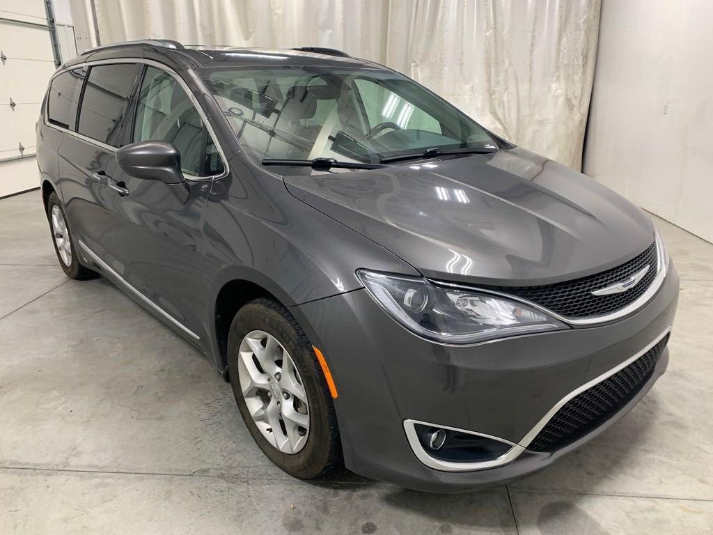 used 2019 Chrysler Pacifica car, priced at $19,512