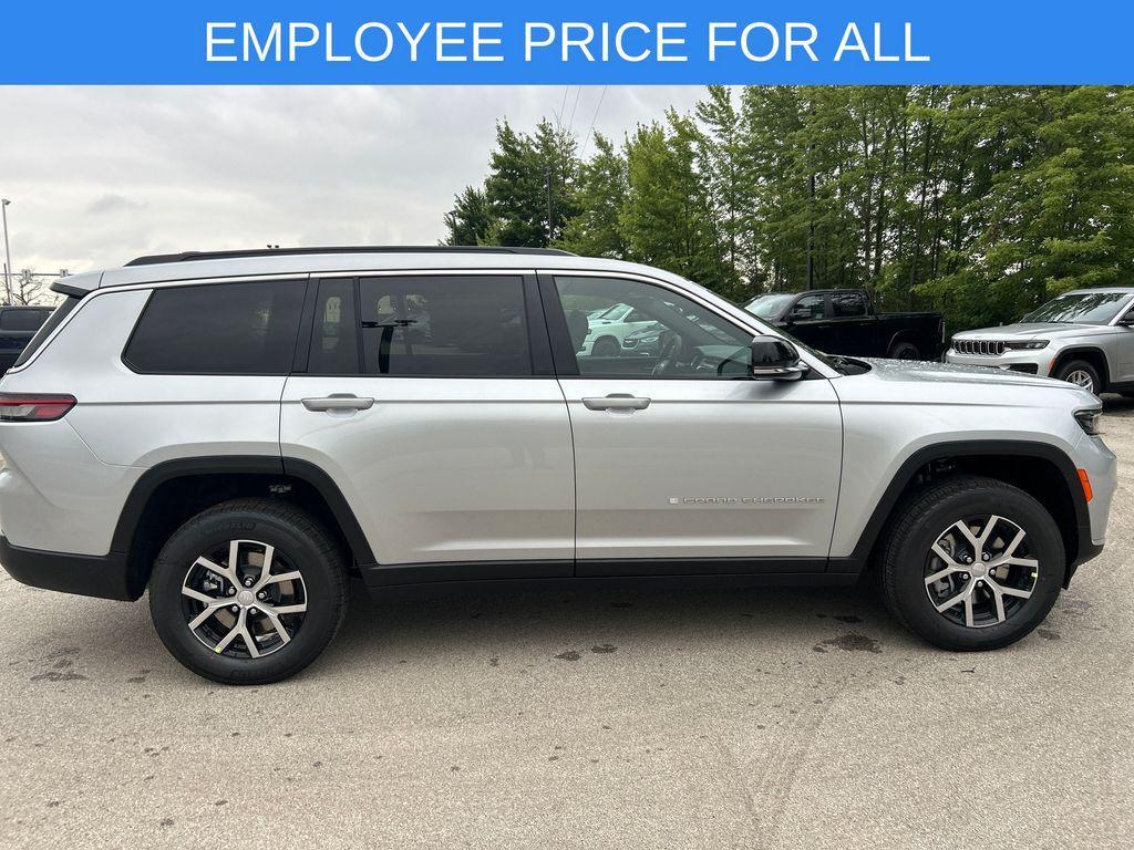 new 2025 Jeep Grand Cherokee L car, priced at $45,217
