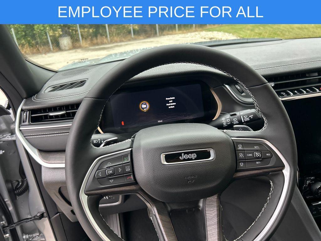 new 2025 Jeep Grand Cherokee L car, priced at $45,217