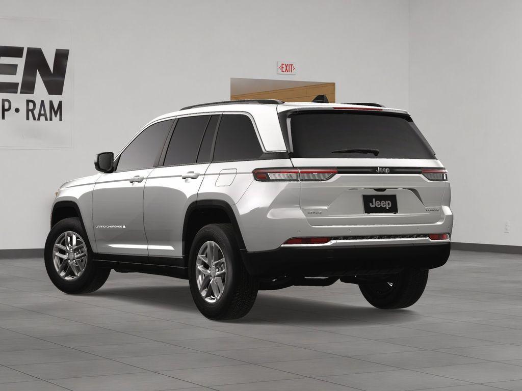 new 2025 Jeep Grand Cherokee car, priced at $38,119