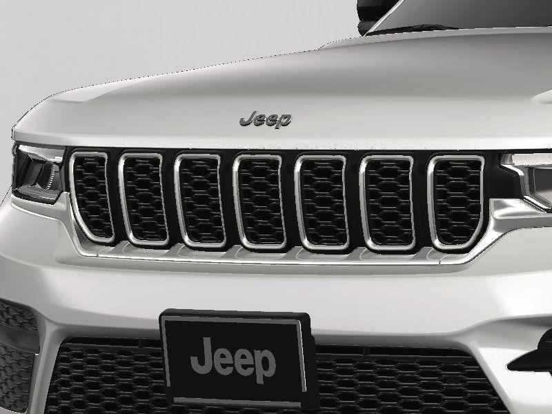 new 2025 Jeep Grand Cherokee car, priced at $38,119