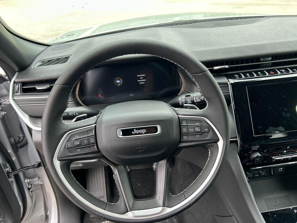 new 2024 Jeep Grand Cherokee car, priced at $39,244