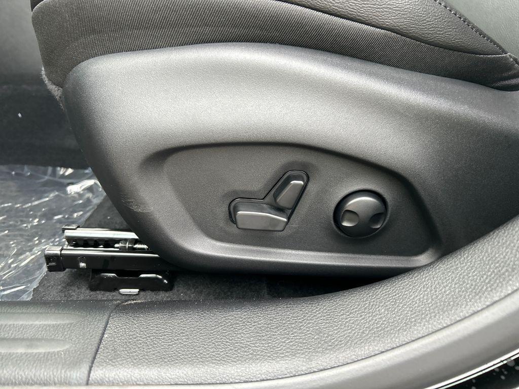 new 2025 Jeep Compass car, priced at $31,013