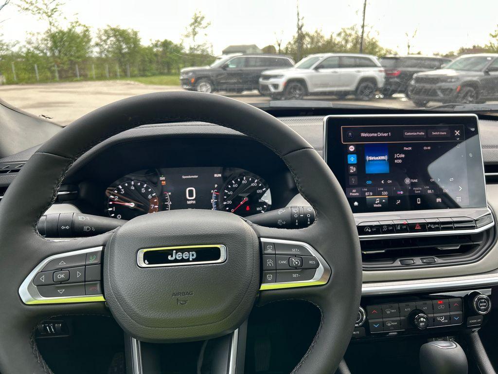 new 2025 Jeep Compass car, priced at $31,013