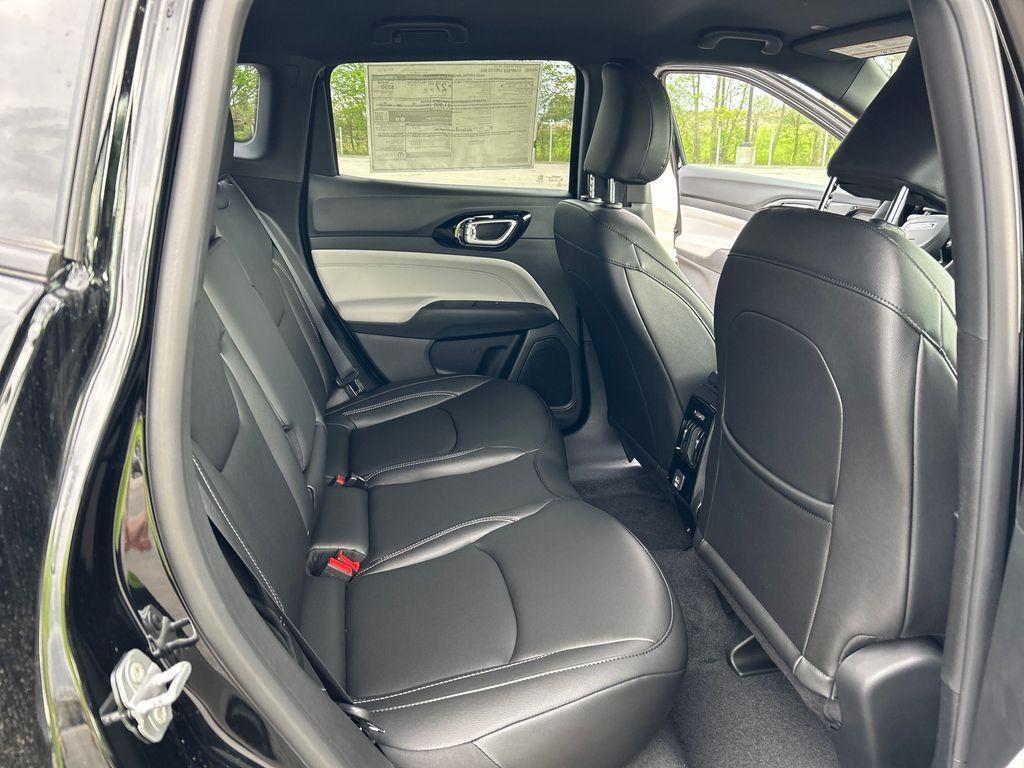 new 2025 Jeep Compass car, priced at $31,013