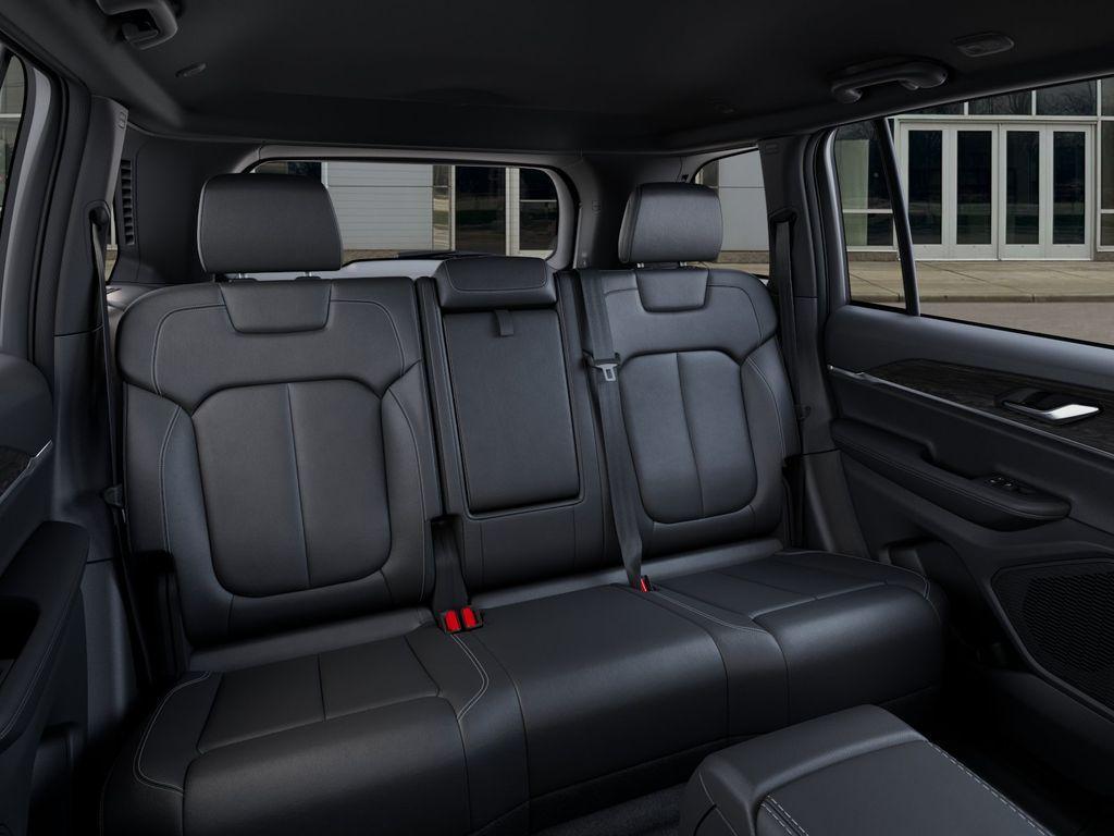 new 2025 Jeep Grand Cherokee car, priced at $50,890