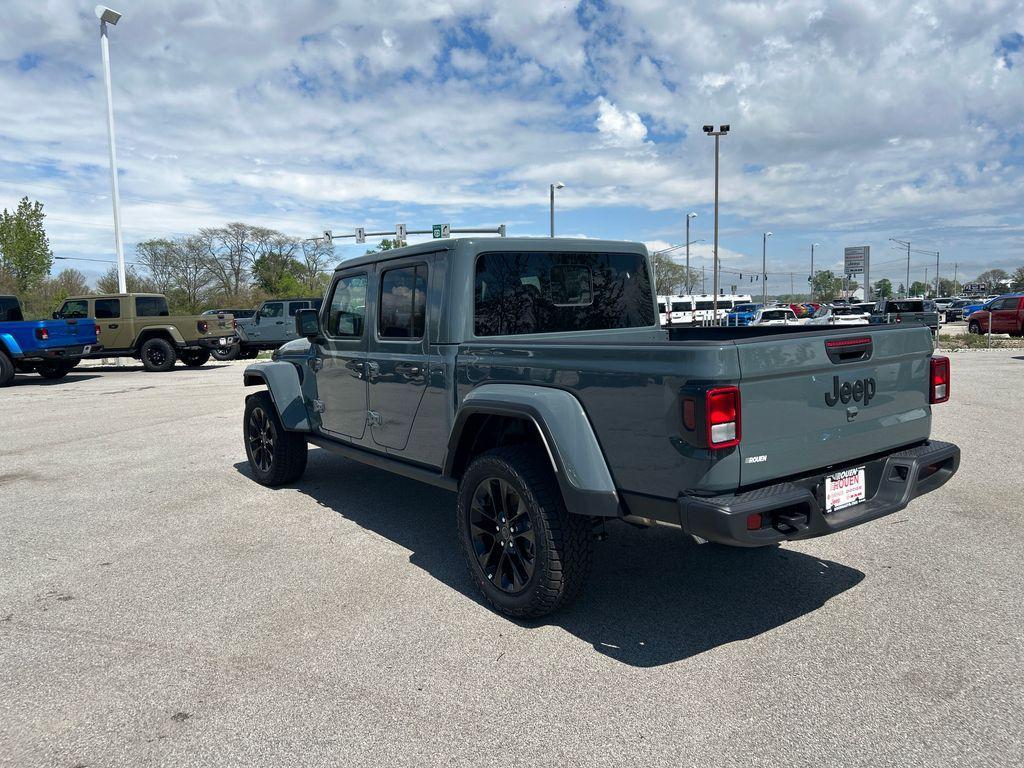 new 2025 Jeep Gladiator car, priced at $41,070