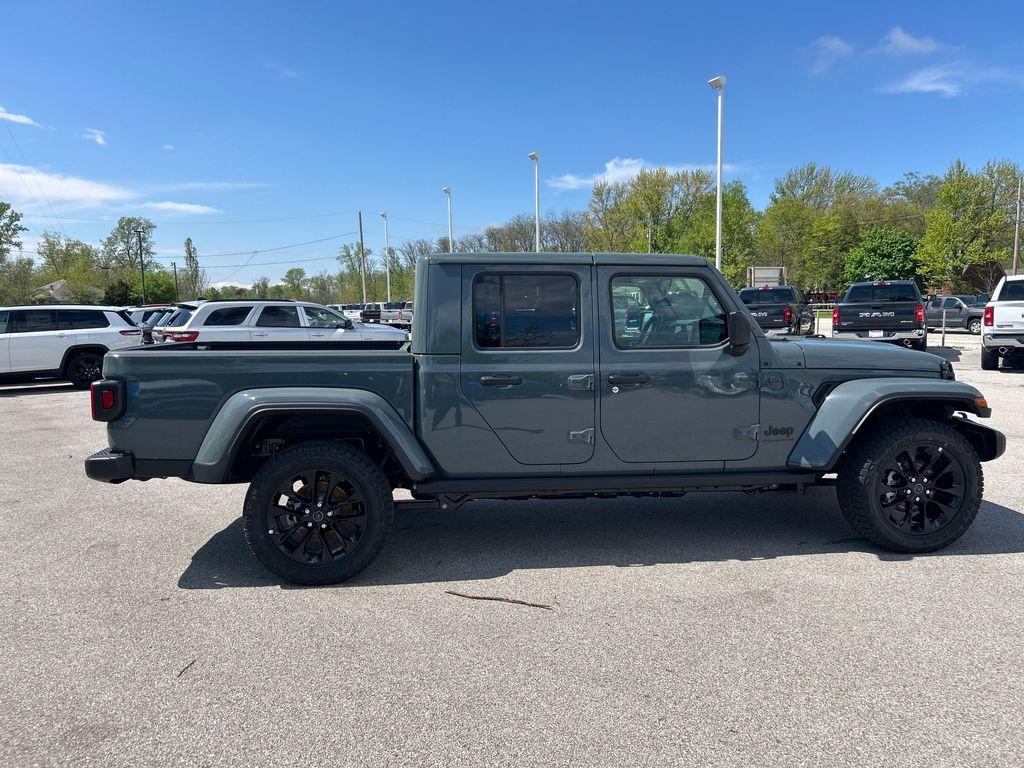 new 2025 Jeep Gladiator car, priced at $41,070
