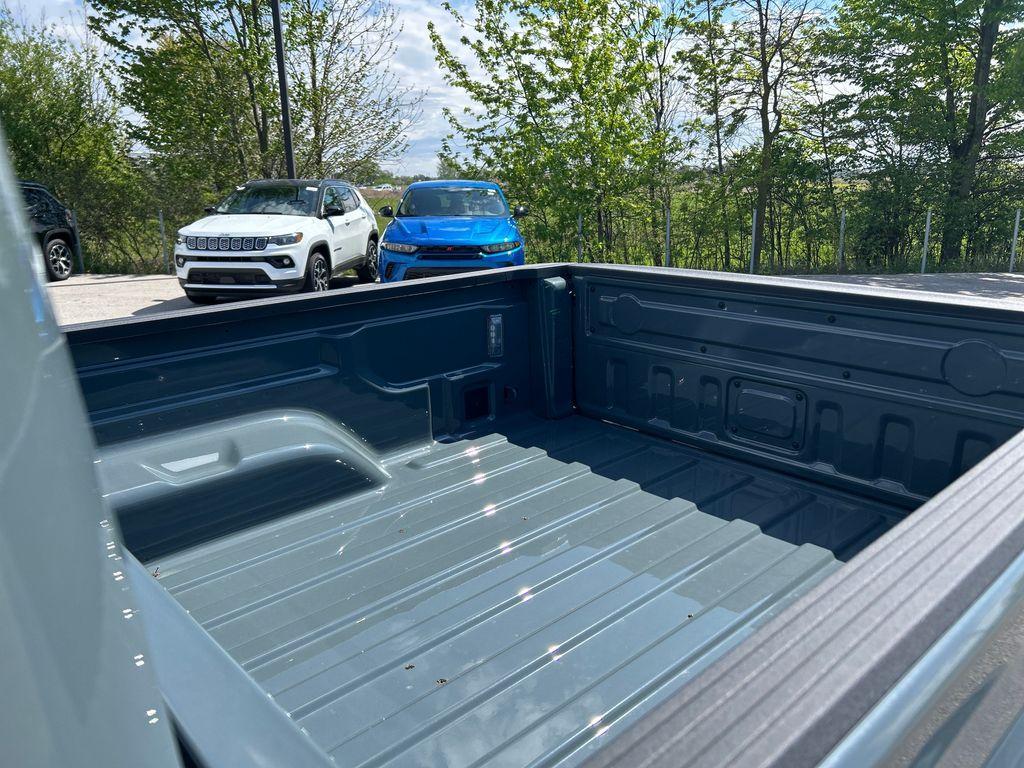 new 2025 Jeep Gladiator car, priced at $41,070