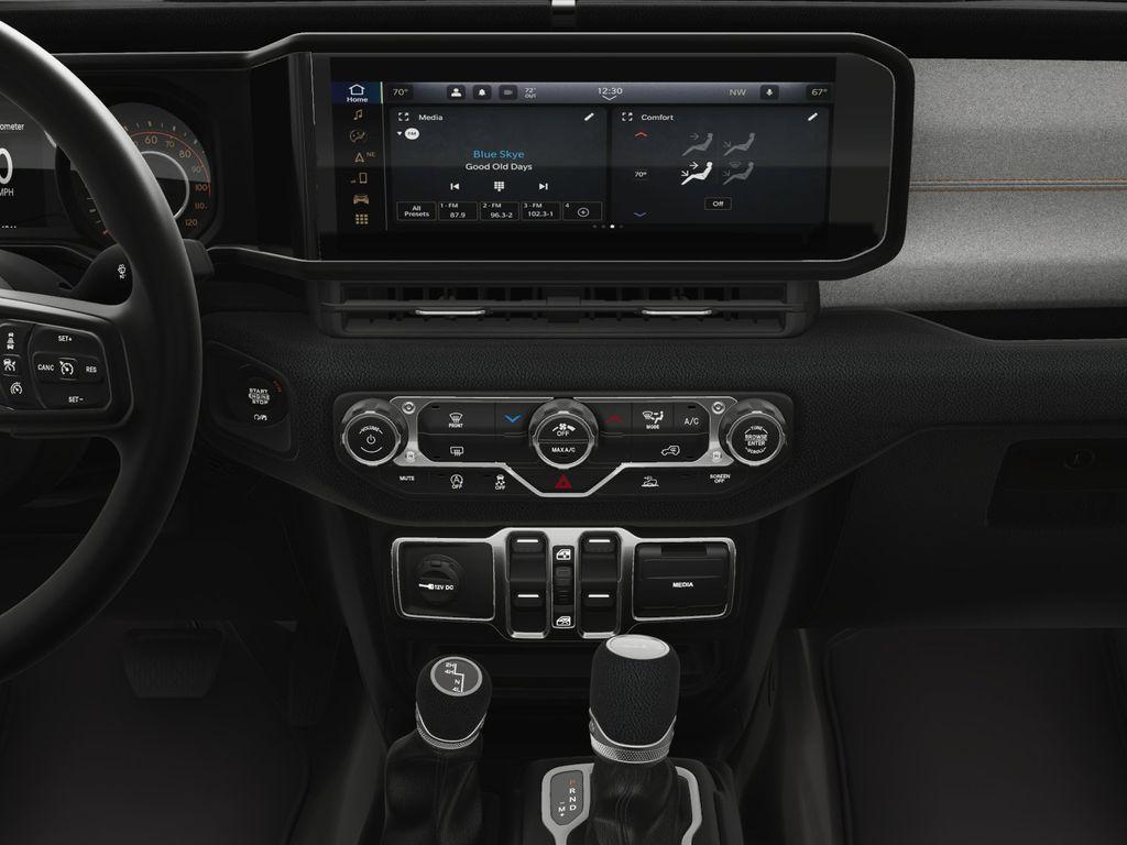 new 2025 Jeep Gladiator car, priced at $41,070