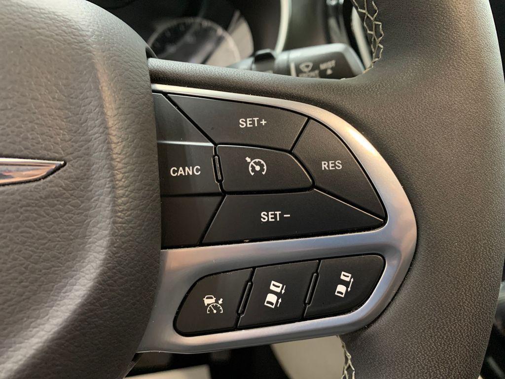 used 2024 Chrysler Pacifica car, priced at $33,598