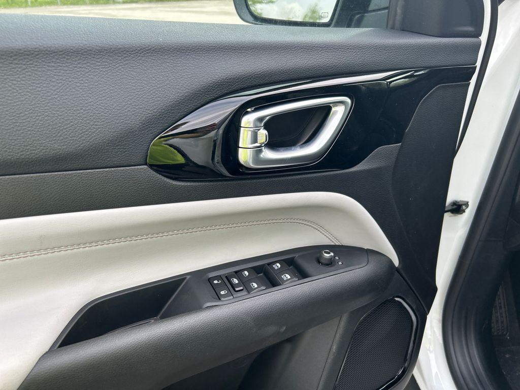 new 2025 Jeep Compass car, priced at $30,873