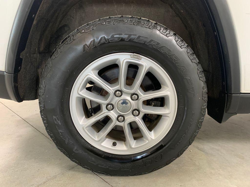 used 2020 Jeep Grand Cherokee car, priced at $19,859