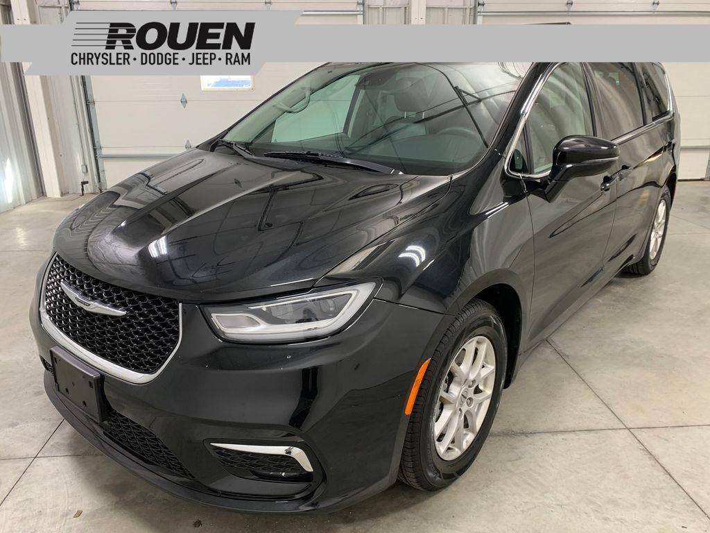 used 2022 Chrysler Pacifica car, priced at $20,997
