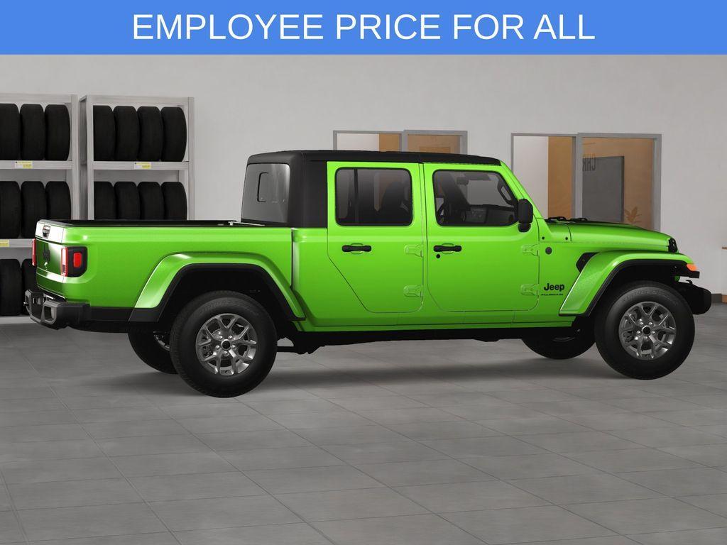 new 2025 Jeep Gladiator car, priced at $45,572