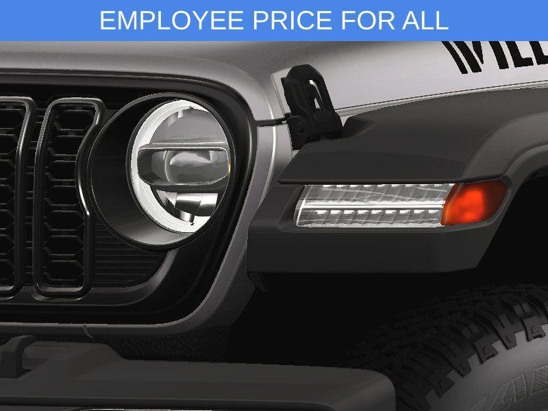 new 2025 Jeep Wrangler car, priced at $43,433