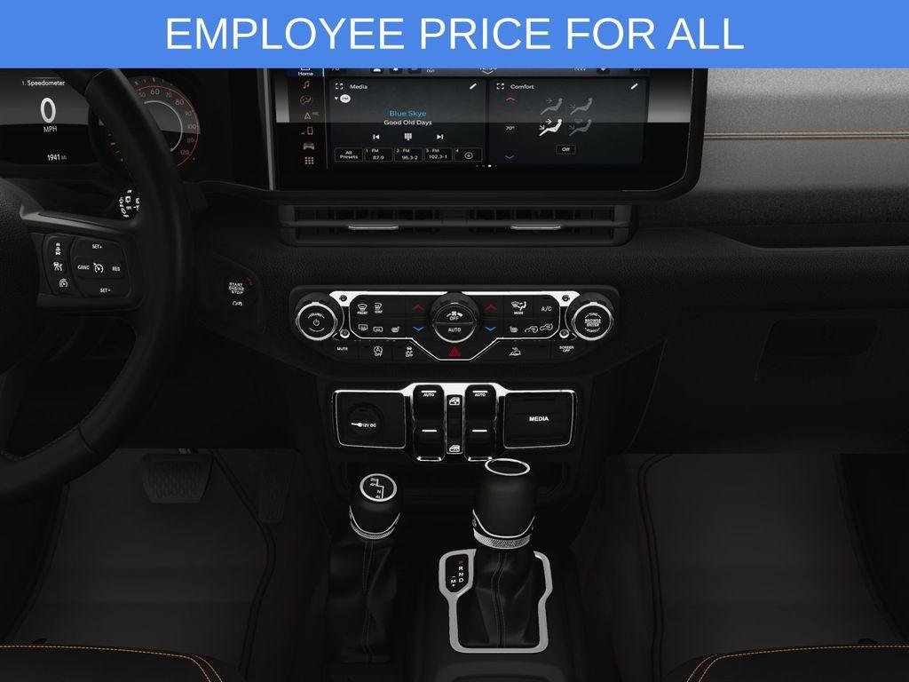 new 2025 Jeep Wrangler car, priced at $47,219