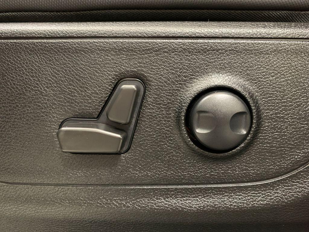 used 2022 Ram 1500 car, priced at $39,112