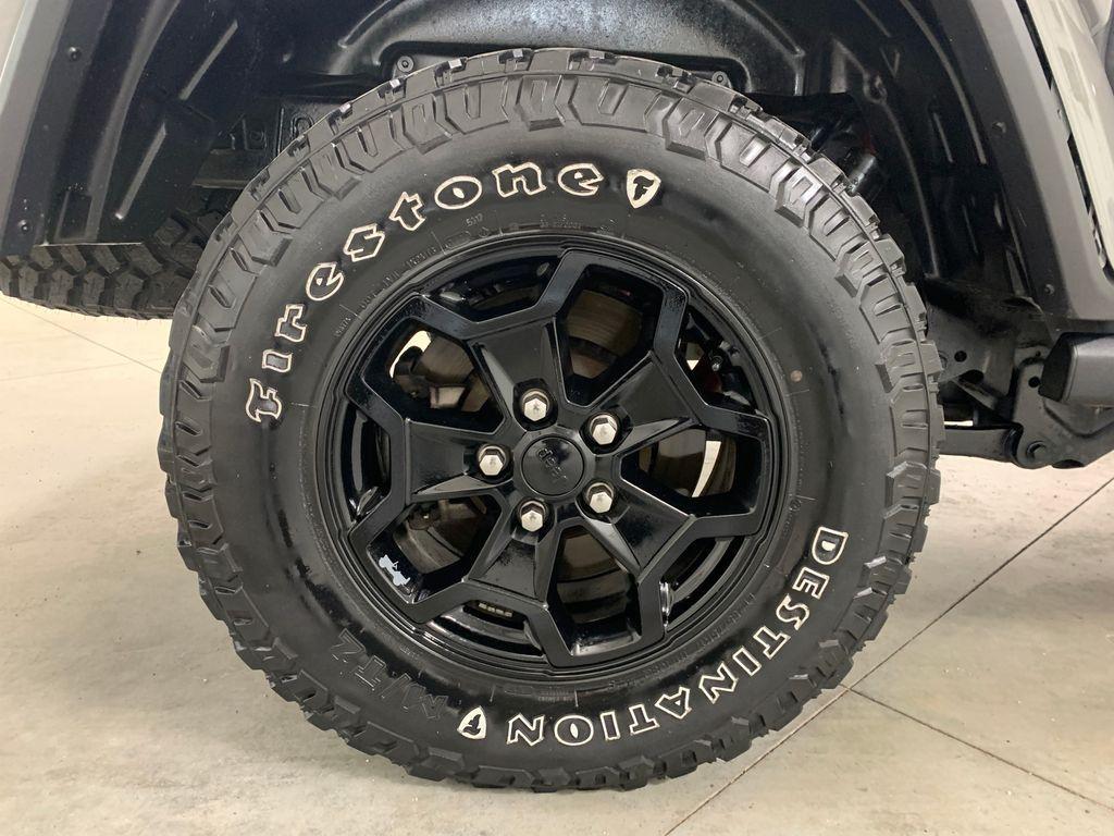 used 2021 Jeep Gladiator car, priced at $32,174
