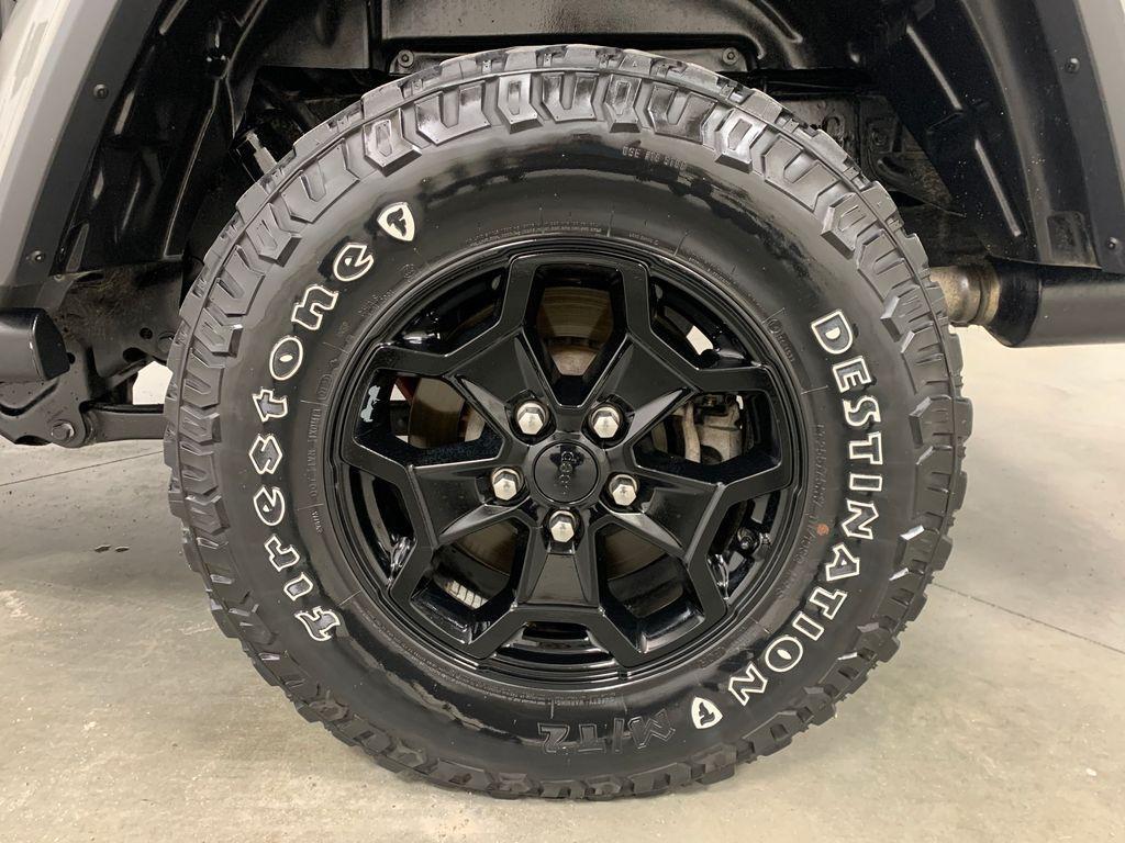 used 2021 Jeep Gladiator car, priced at $32,174