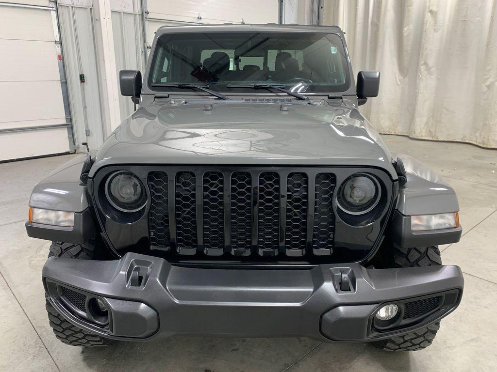 used 2021 Jeep Gladiator car, priced at $32,174