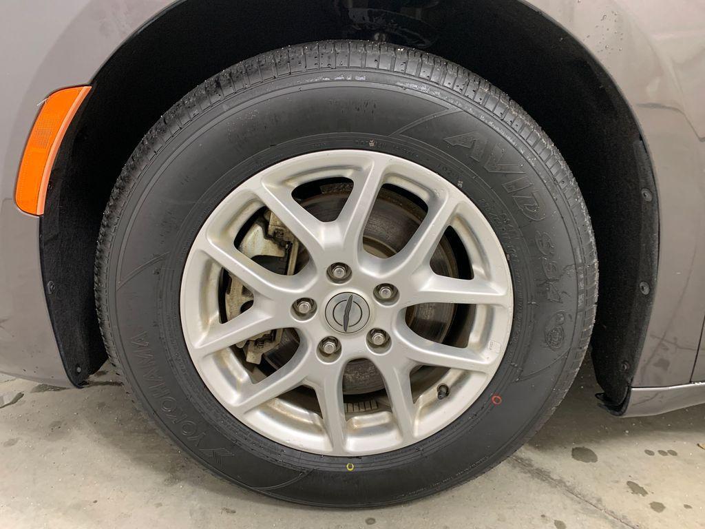 used 2022 Chrysler Pacifica car, priced at $21,345