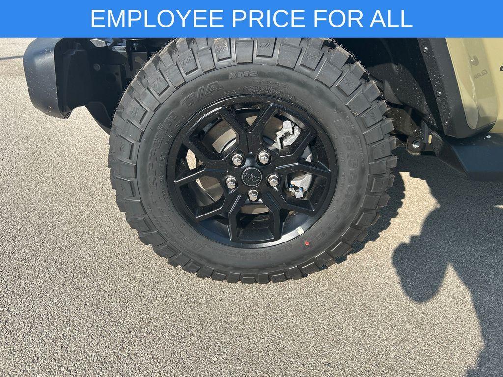 new 2025 Jeep Gladiator car, priced at $49,155