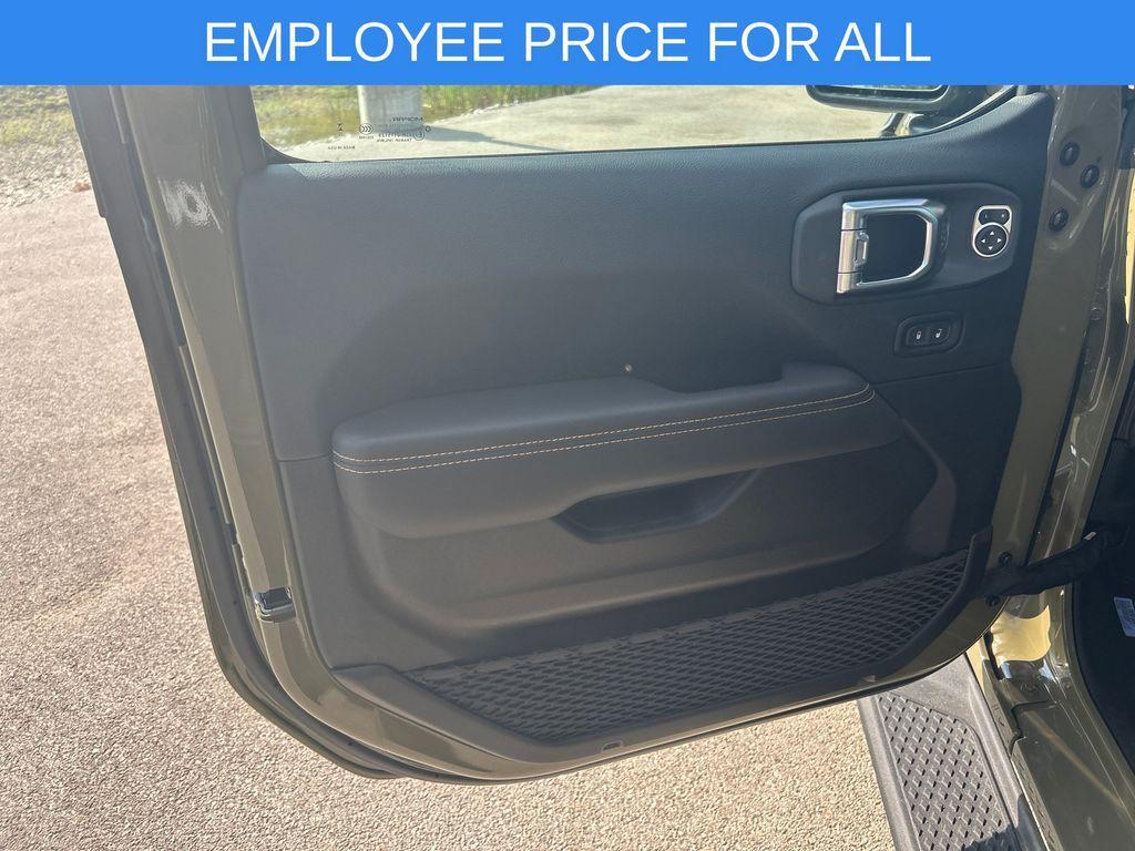 new 2025 Jeep Gladiator car, priced at $49,155