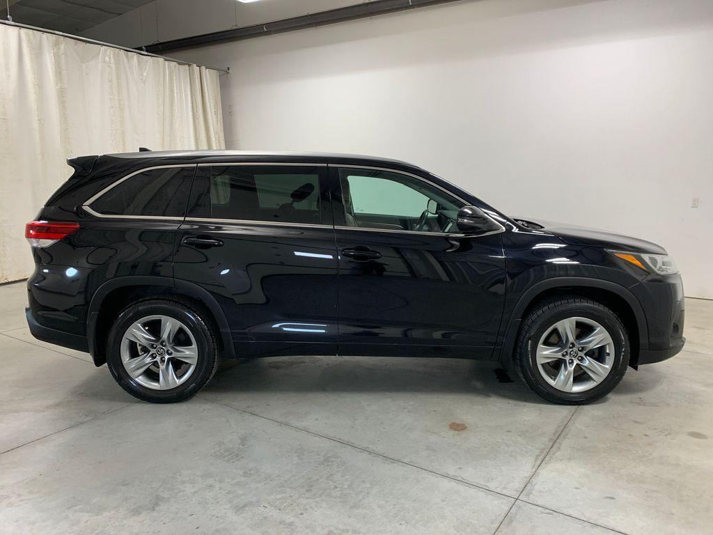 used 2019 Toyota Highlander car, priced at $28,997
