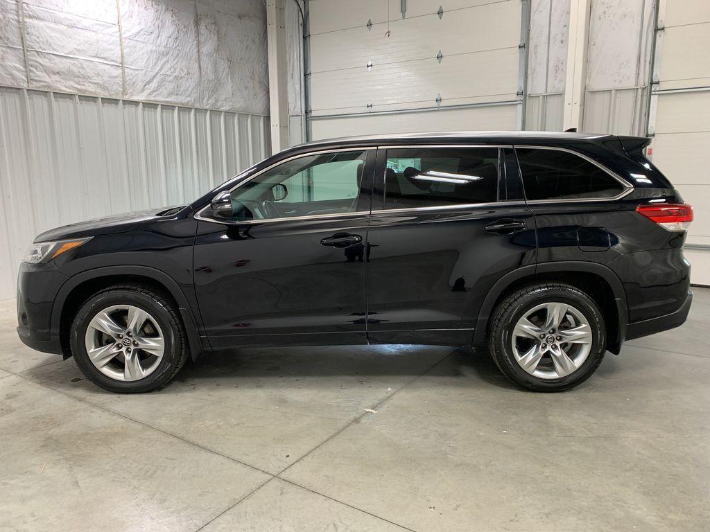 used 2019 Toyota Highlander car, priced at $28,997