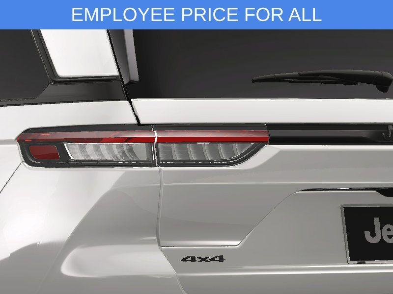 new 2025 Jeep Grand Cherokee car, priced at $42,995