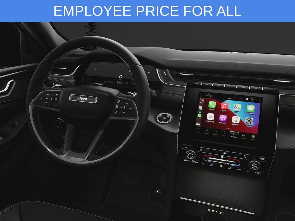 new 2025 Jeep Grand Cherokee car, priced at $42,995
