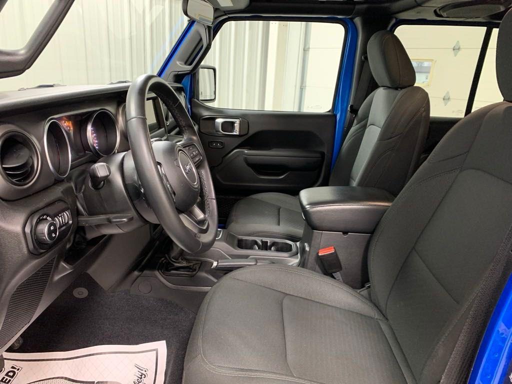 used 2022 Jeep Gladiator car, priced at $33,337