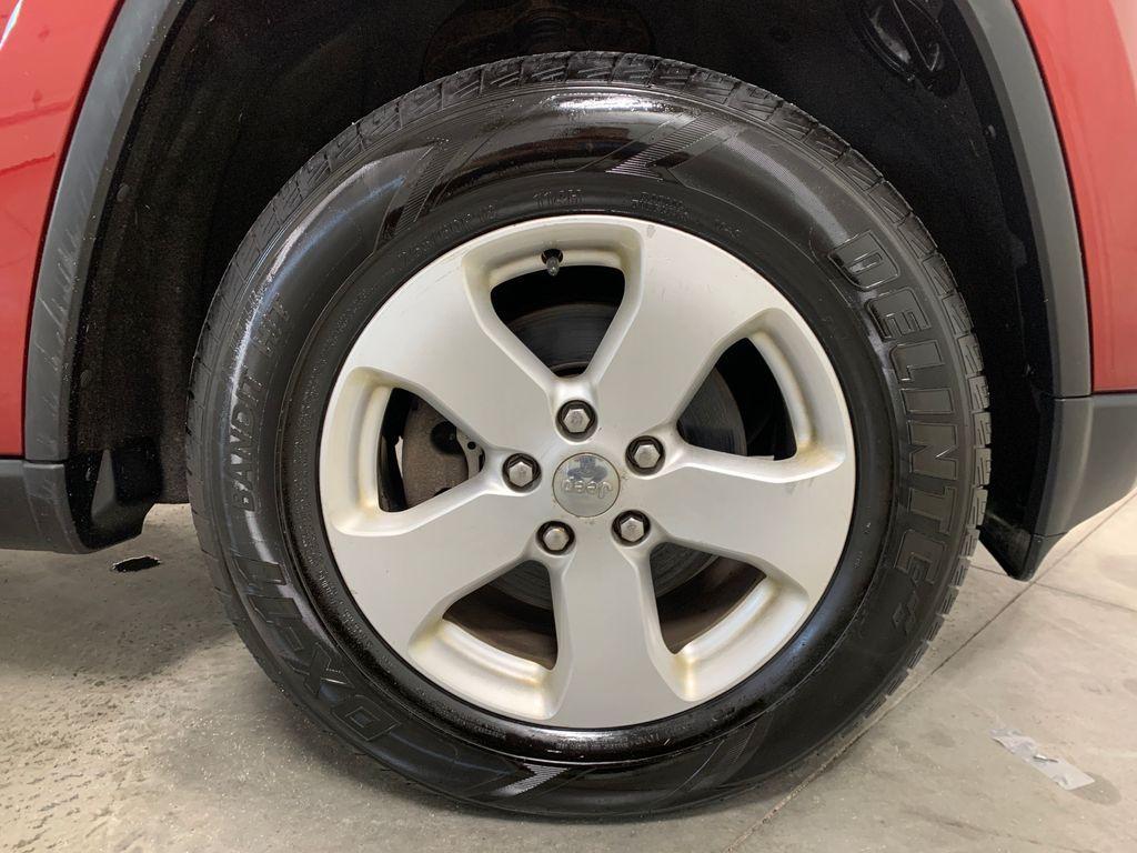 used 2012 Jeep Grand Cherokee car, priced at $11,979