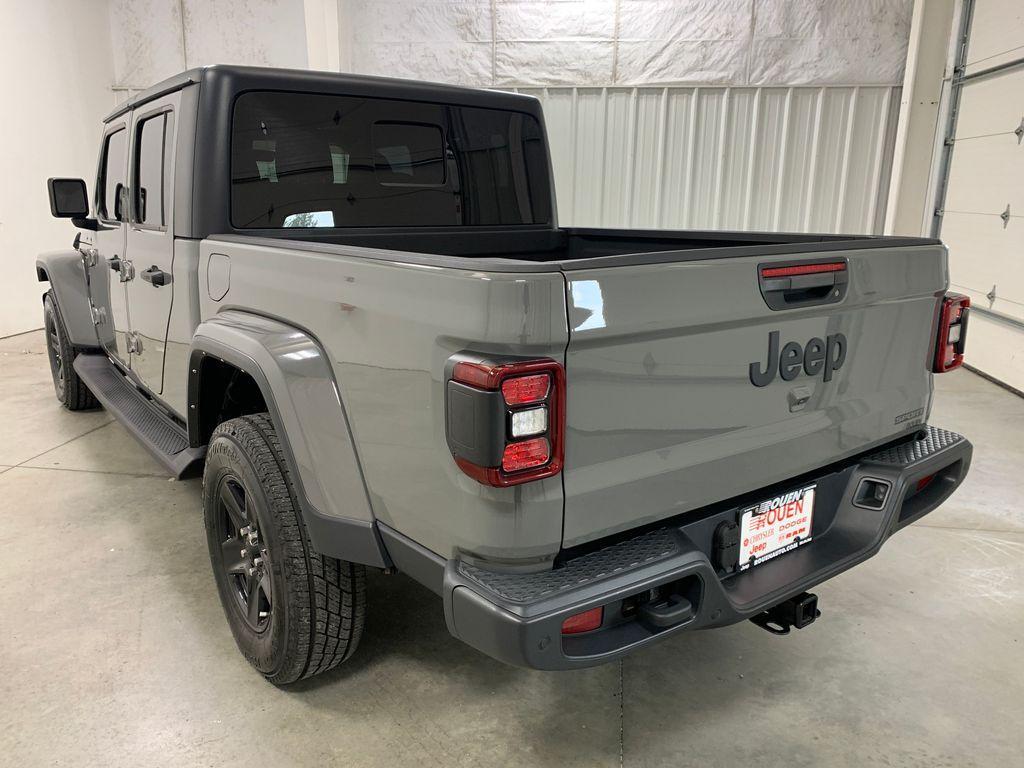 used 2021 Jeep Gladiator car, priced at $33,989