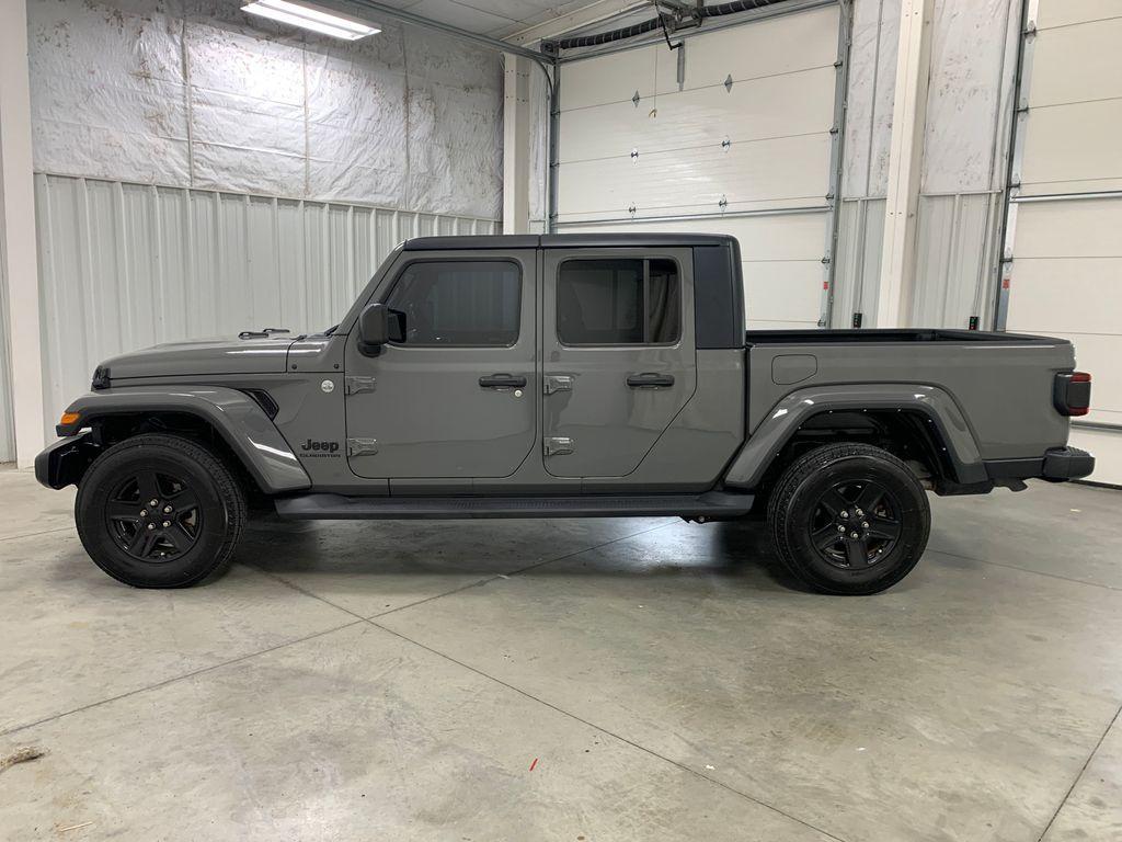 used 2021 Jeep Gladiator car, priced at $33,989