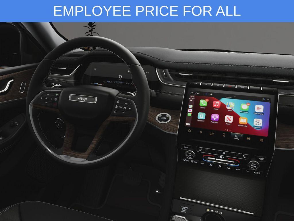 new 2025 Jeep Grand Cherokee car, priced at $43,355