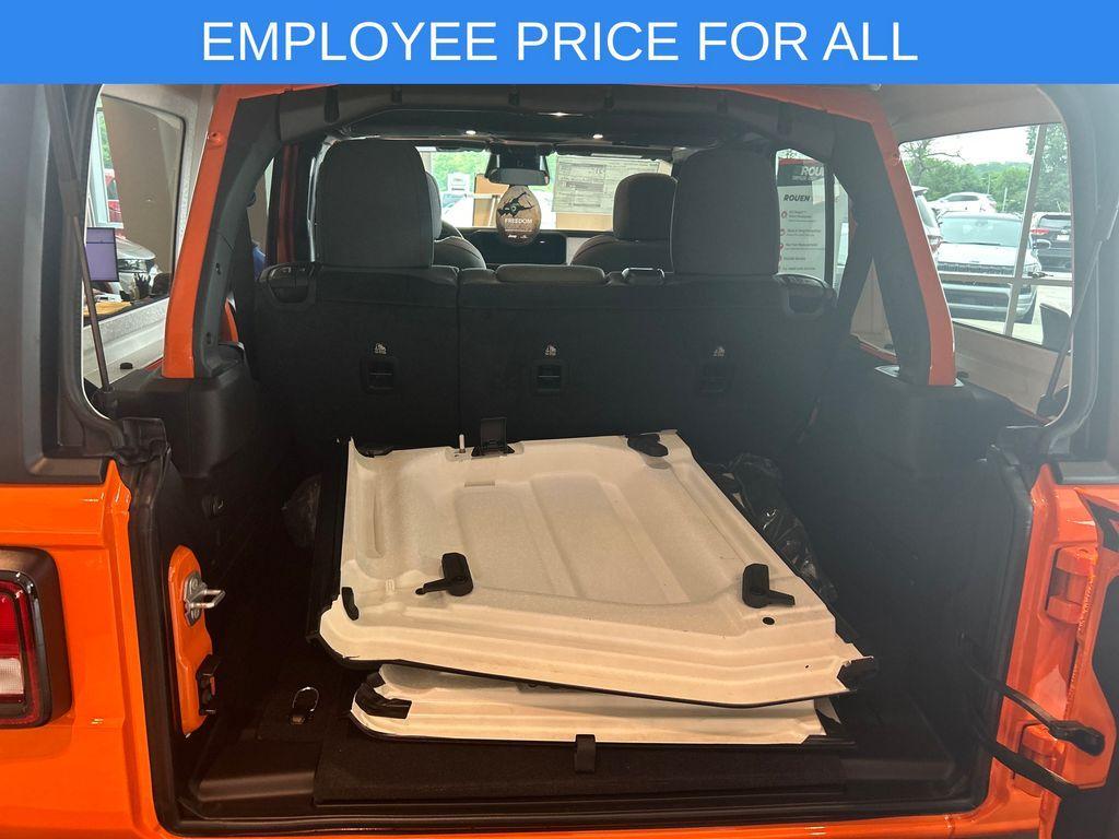 new 2025 Jeep Wrangler car, priced at $46,558