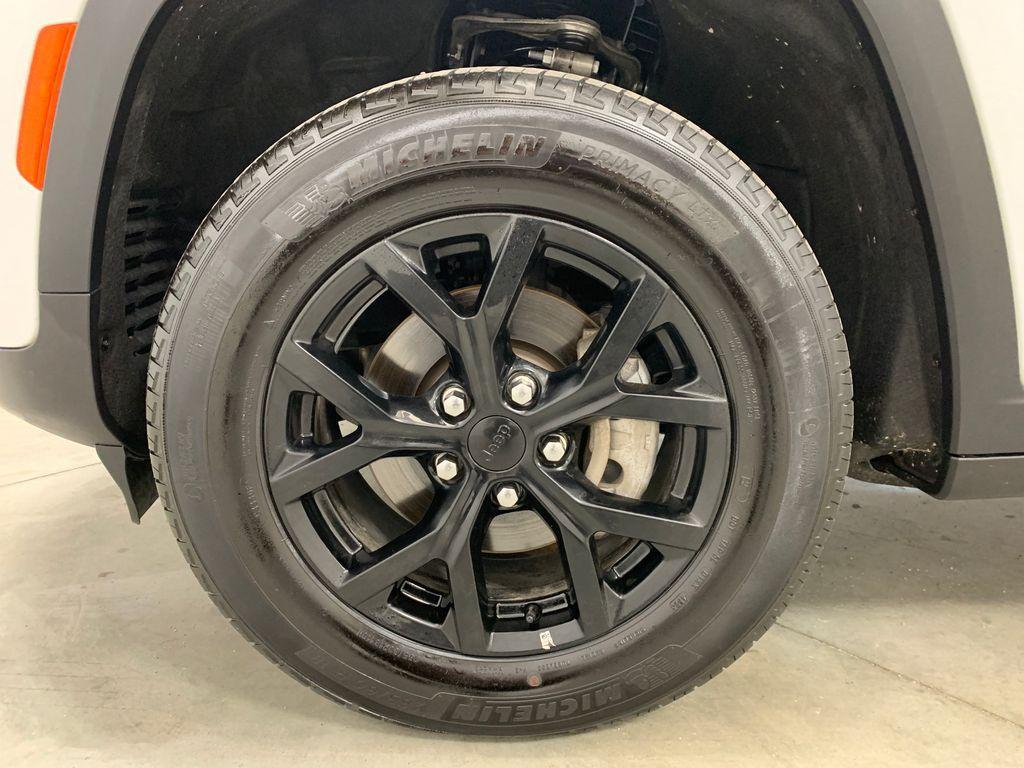 used 2024 Jeep Grand Cherokee car, priced at $38,545