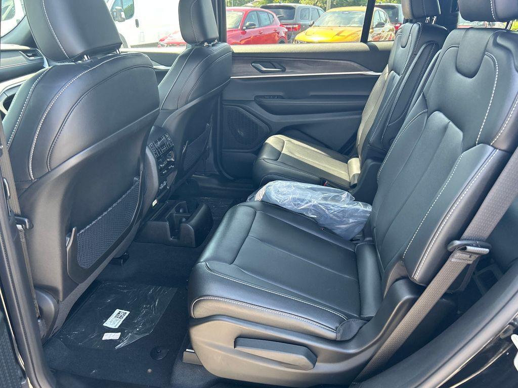 new 2024 Jeep Grand Cherokee L car, priced at $42,316