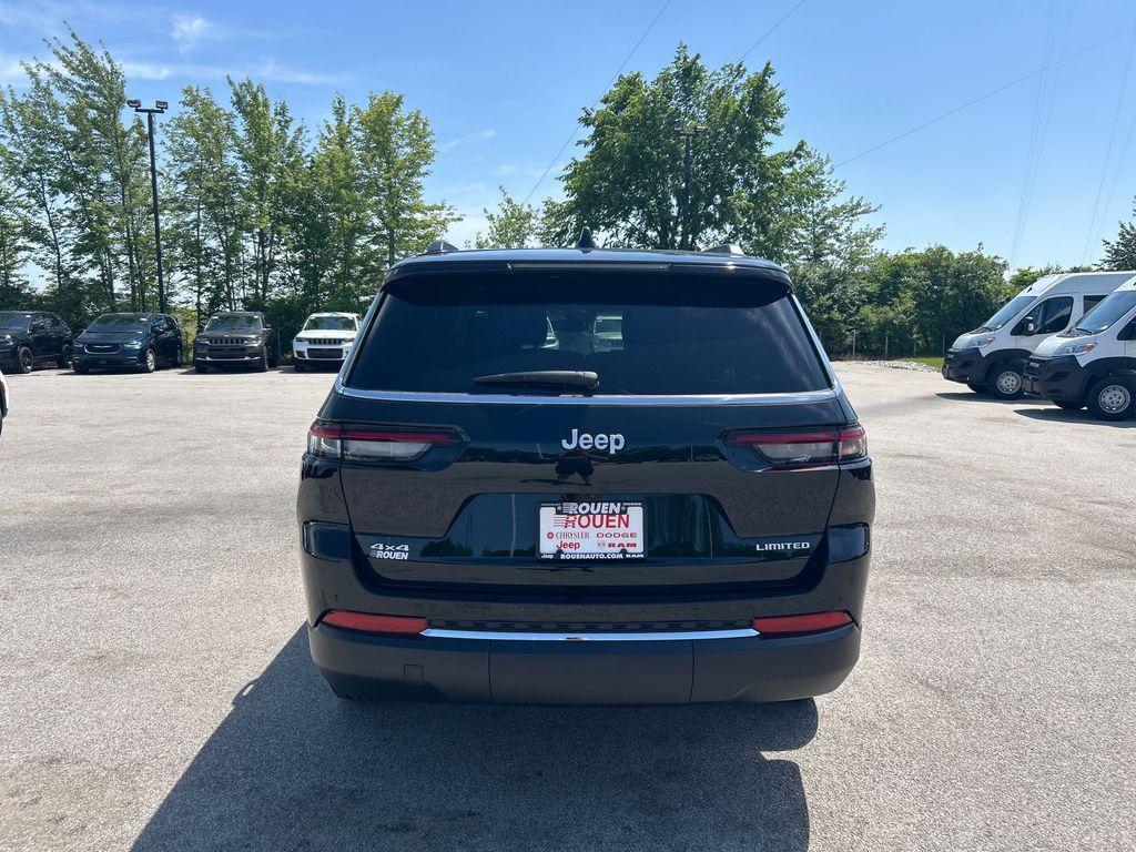new 2024 Jeep Grand Cherokee L car, priced at $42,316