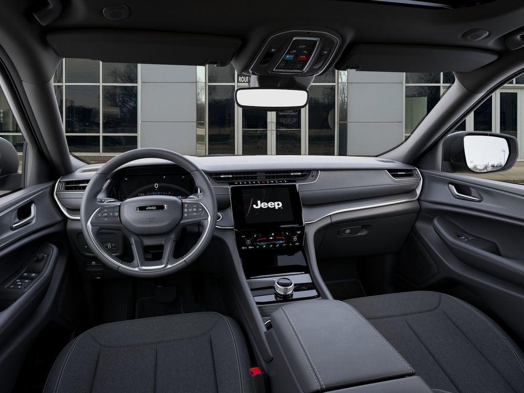 new 2025 Jeep Grand Cherokee car, priced at $41,920