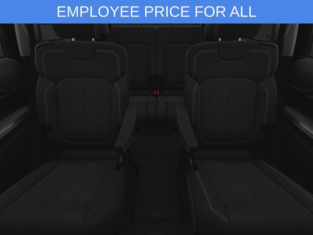new 2025 Jeep Grand Cherokee L car, priced at $40,775